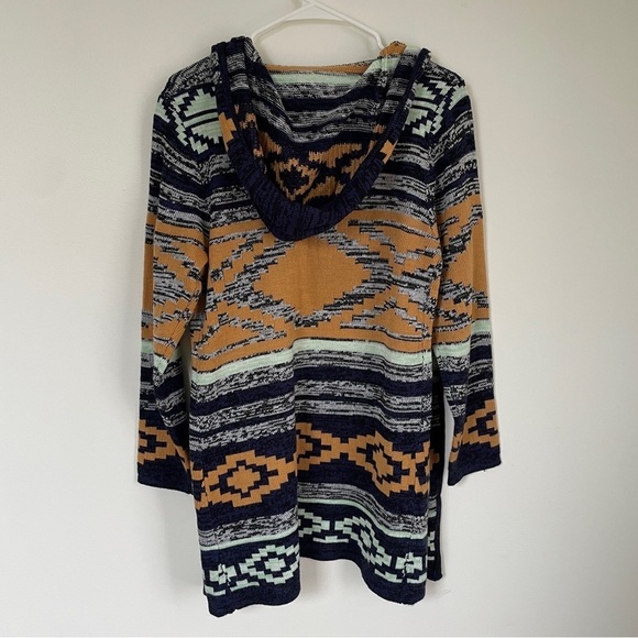 Papillon open face hooded cardigan with Aztec type print - Picture 3 of 5